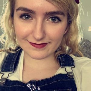 Meet your Posher, Claire